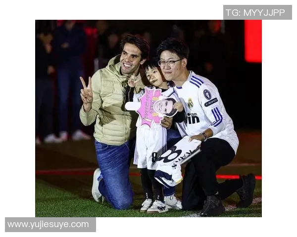 三个女儿的足球明星如何在绿茵场上书写属于她们的传奇故事